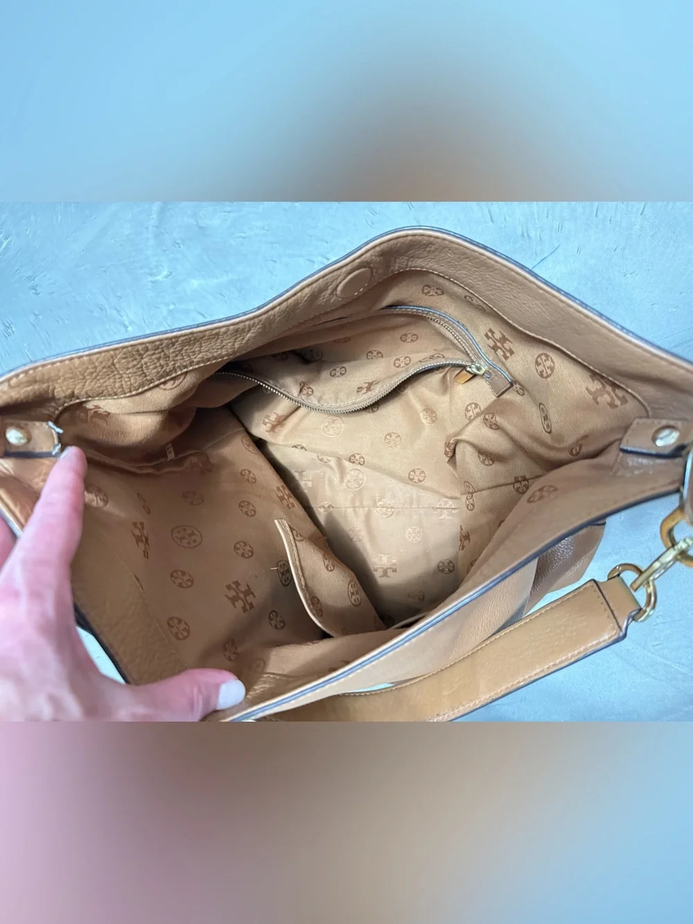 Tory Burch Thea Pebbled Leather Hobo